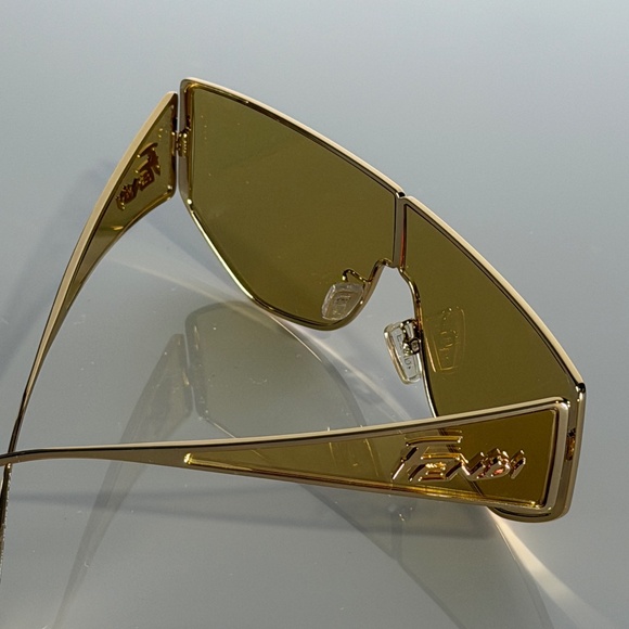 Fendi FE40051U Shield Sunglasses Gold Yellow Lens Oversized main image 11